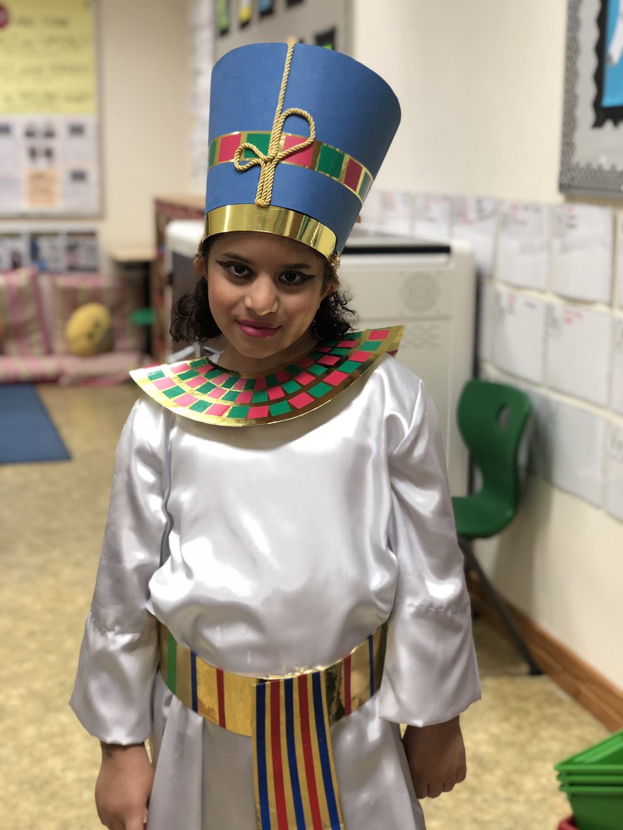 InquiryWithCT's tweet photo. International Day 2019. What a fun day of celebration! Happy Spring Break! #OICSnewsletter #WeLoveThirdGrade @OICS_Dubai https://t.co/Bh5krH3fnD