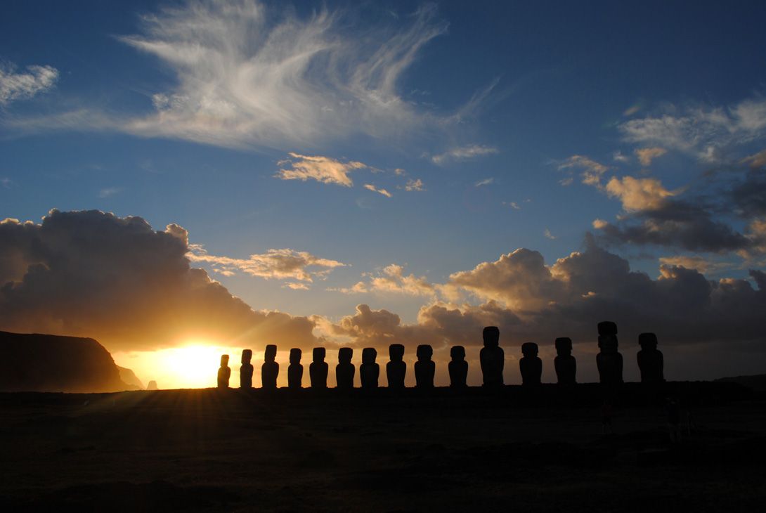 EI_Travel's tweet photo. Experiencing a sunrise in Ahu Tongariki is an excellent way to appreciate the beauty of the island and recharge energies to start a great tour!
----------------- https://t.co/OQ8LqSk7I2