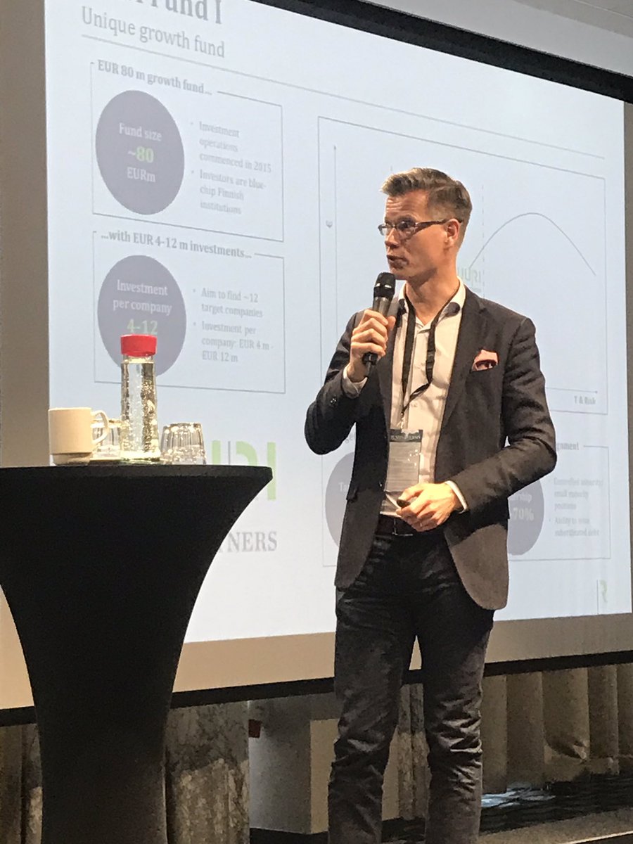 JuuriPartners's tweet photo. @TapaniVarjas @JuuriPartners on stage at reverse pitching @boardmangrow Investor by Invitation #GrownUpFI #FinanceBoard 💚 https://t.co/fay5f8VJ4V