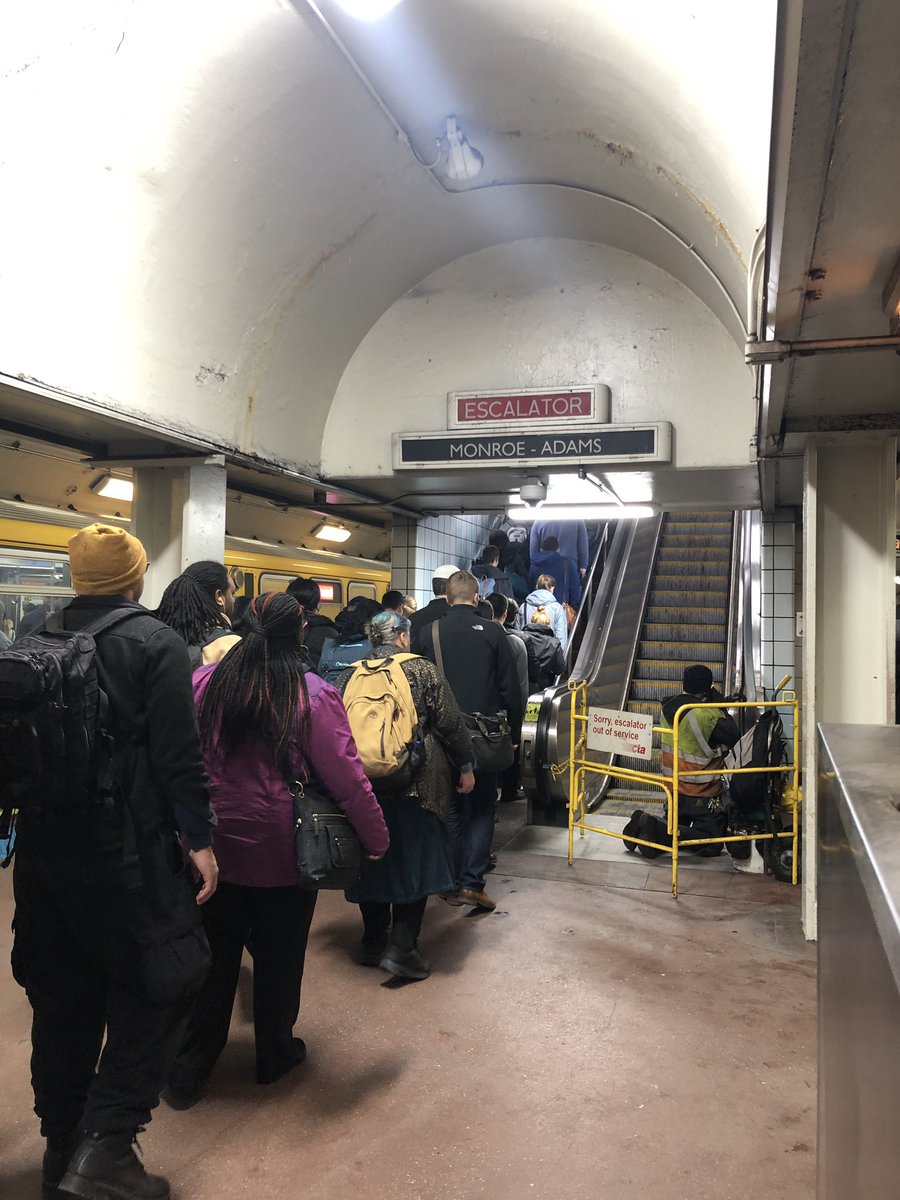 liz_granger's tweet photo. I guess actively-under-construction is better than out-of-commission. Time to fund IL tran$portation! #BustedCommute https://t.co/KCA8uEbtA4