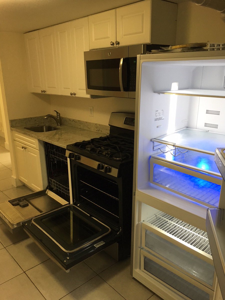 wejeter's tweet image. Newly Renovated 2 Bedroom Apartment For Rent In Ditmas Park, Elevator Building! 

Just In! $2350! This beautifully renovated unit features:

-Laundry in Unit  
- Dishwasher  
- Microwave  
- Hardwood Floors  
- Renovated 
- Pets Allowed  
- Elevator  
- Live-In Super  

2912284