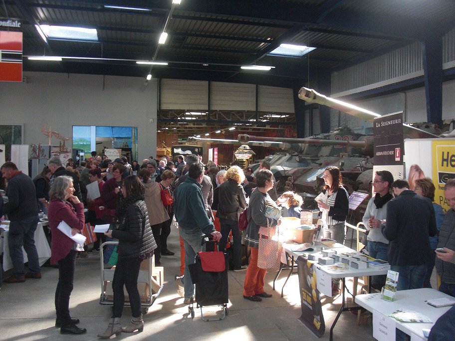 giteallonnes49's tweet photo. Le 26 mars, nous étions invités à participer à la traditionnelle bourse d'échange de documentation des professionnels du tourisme de Saumur et sa région. Nous en avons profité pour (re)visiter le @museedesblindes, où l'événement était organisé. cc @Anjoutourisme @saumur_tourisme https://t.co/CTHvBGPc7S