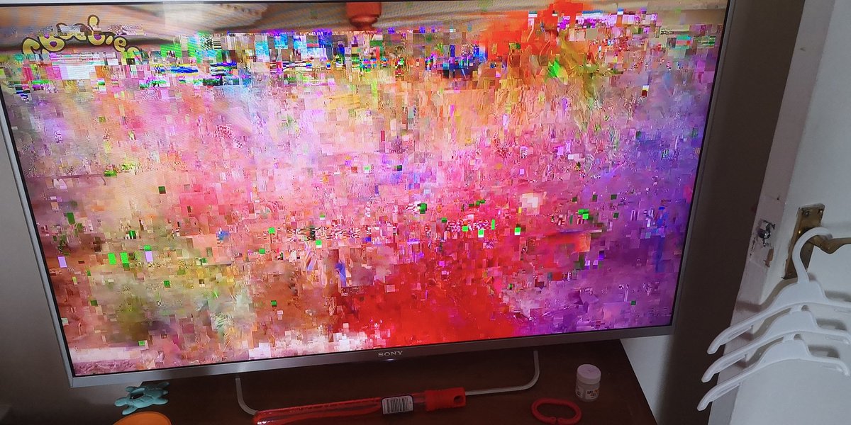 BeckieSchofield's tweet photo. @virginmedia if you could get cbeebies working again before my daughter wakes up from her nap that would be great! 👍 https://t.co/qT1gqhrzH4