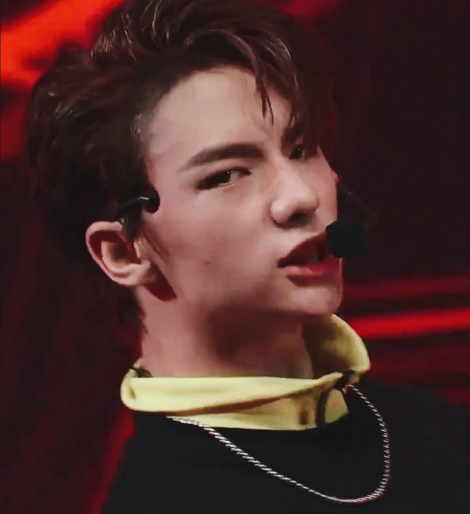 lqstraykidspics's tweet photo. ꒰ #HYUNJIN ; #현진 ꒱ https://t.co/lP0BBHTVqm