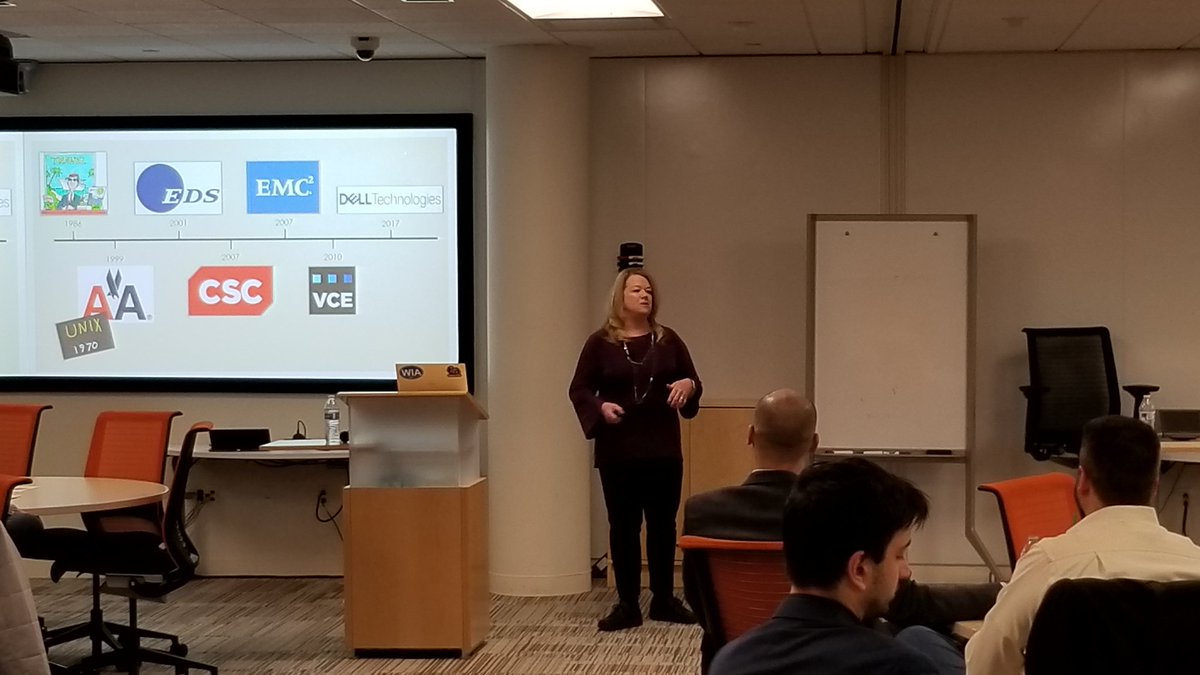 Tami Booth presenting her lessons in leadership to our 2019 ExSEllence team!! @kcdellemc @shegeek_dell @SEOpsGuy <a href="/des0s/">Pino</a> <a href="/ctheisinger/">ctheisinger</a>