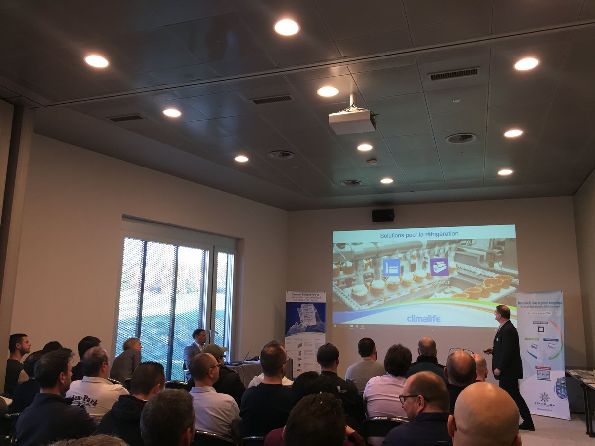 Climalife_WW's tweet photo. Bonne ambiance et échanges constructifs lors de la réunion technique à Lausanne pour la gestion et l'#OptimisationEnergetique des #InstallationsFrigorifiques ! 😊 https://t.co/rEu87voB2L