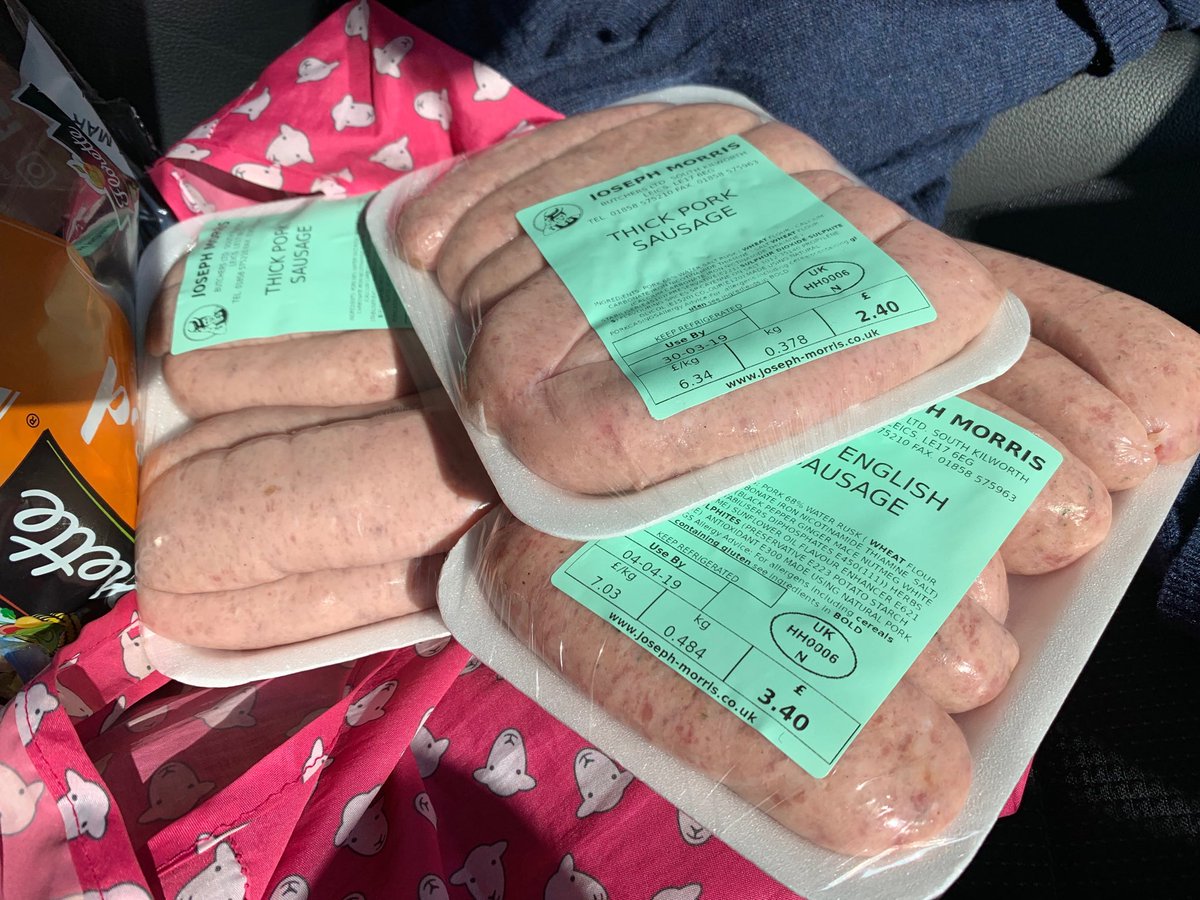 harveybones's tweet photo. She’s finally got some sausages!!!!!! #bbqface 😀😎🌭 https://t.co/i9ilthDAeq