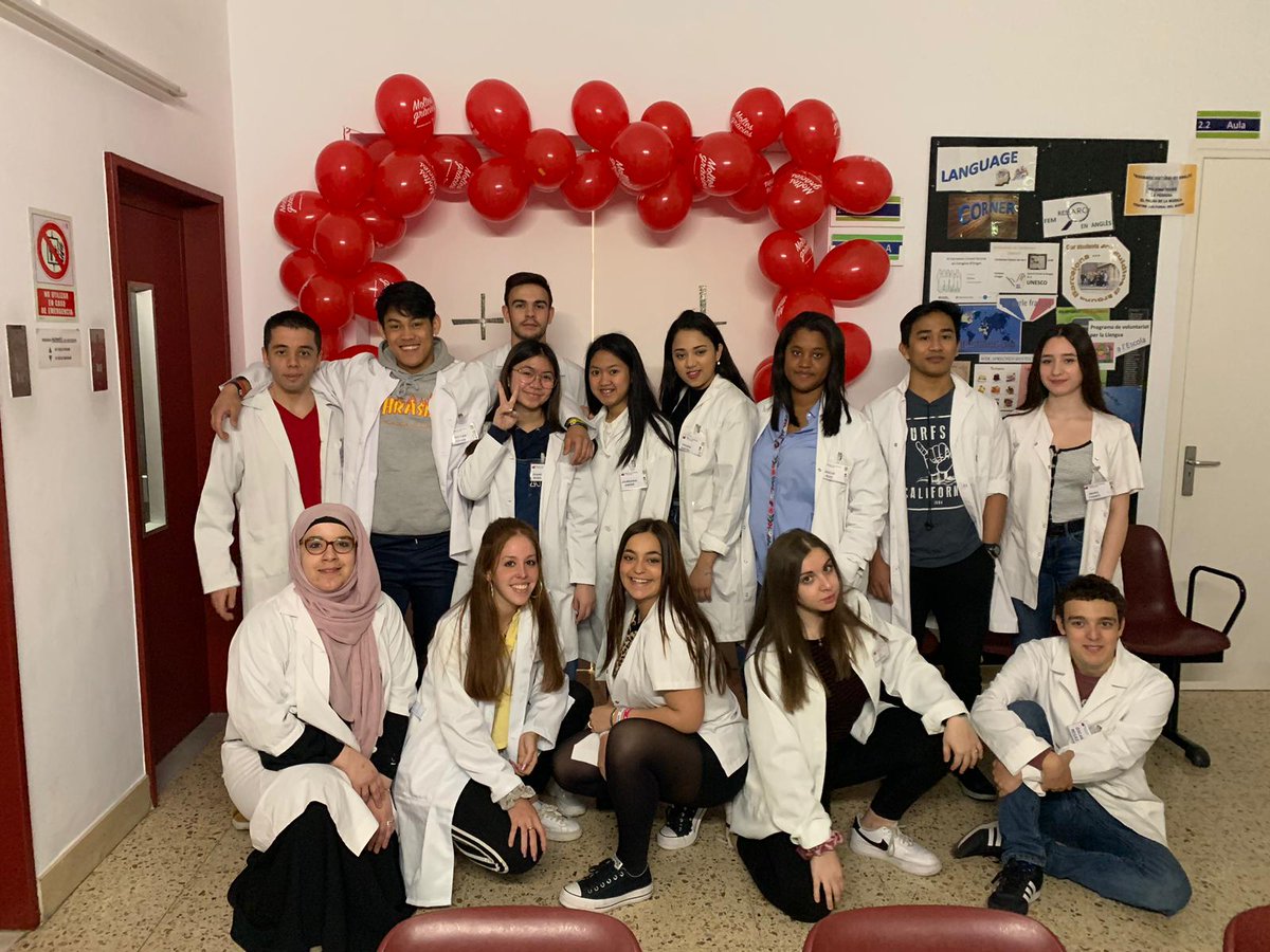 ElenaZabb's tweet photo. Ya está todo preparado para recibir a los #donantesdesangre en la jornada de hoy. ESTAREMOS DE 10-14 Y DE 16.30 a 20.30 en nuestra escuela @etpxavier .Os esperamos! https://t.co/R1RRAbTmMg