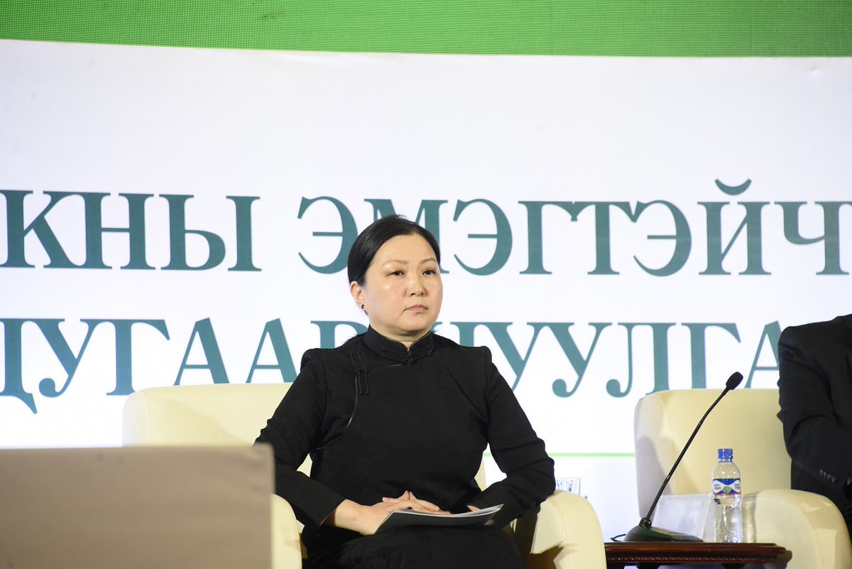 С.Даваасүрэн: Гаргасан шийдвэрээ тууштай хэрэгжүүлэх нь төрийн байгууллагын хамгийн чухал хариуцлага
info.mn/news/95788.htm