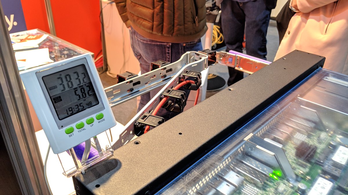starline_de's tweet photo. Auf dem #CloudFest (#Toshiba Stand C04) in der Live-Demo: Unser Stromspar-Cluster bestehend aus drei Mars 400 von #Ambedded – inklusive 24 Microserver, 24 SSDs und 21 #Toshiba HDDs
> zusammen 383 Watt https://t.co/JWAlYkvZ6F