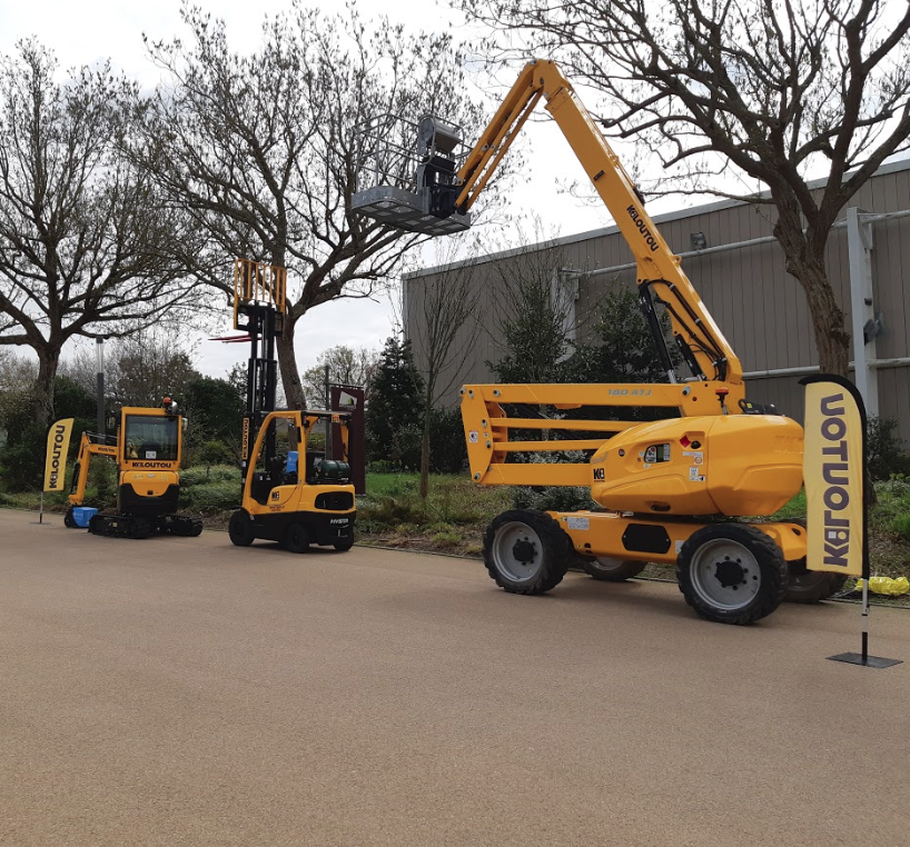 kiloutou's tweet photo. Nous étions présents au salon #ORCAB avec nos clients et nos équipes. Présentation de nouveaux services, échanges constructifs, ... une belle réussite 💪🏻
Merci à vous ! #Kiloutou #ParlonsPro https://t.co/T09jA5LaZK