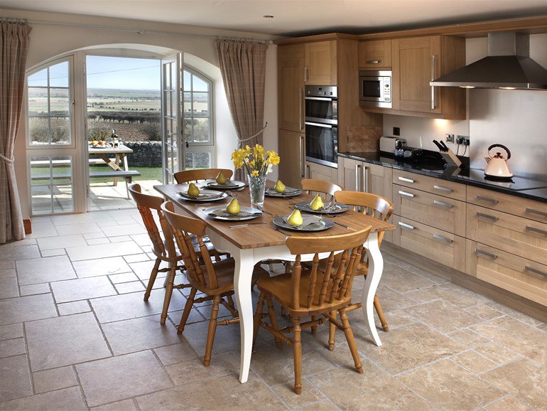 Dolphin Dream Cottage offers incredible views of the Northumberland Coast, an Area of Outstanding Natural Beauty from a well-equipped family abode:
cottagesinnorthumberland.co.uk/cottages/dolph…