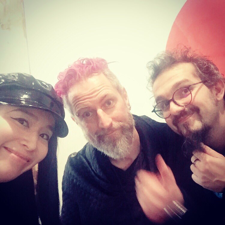 DJshiruKJ's tweet photo. Un disegnatore, un tuttofare e una cantante. Che compagnia! #megane #mioujapan #becomics2019 #djshirukj #disegnatore #illustratore #mangaka #cantantegiapponese #jpop #jrock #musicagiapponese #disegnomanga #illustrazionemanga #otaku https://t.co/OtBucxv77c