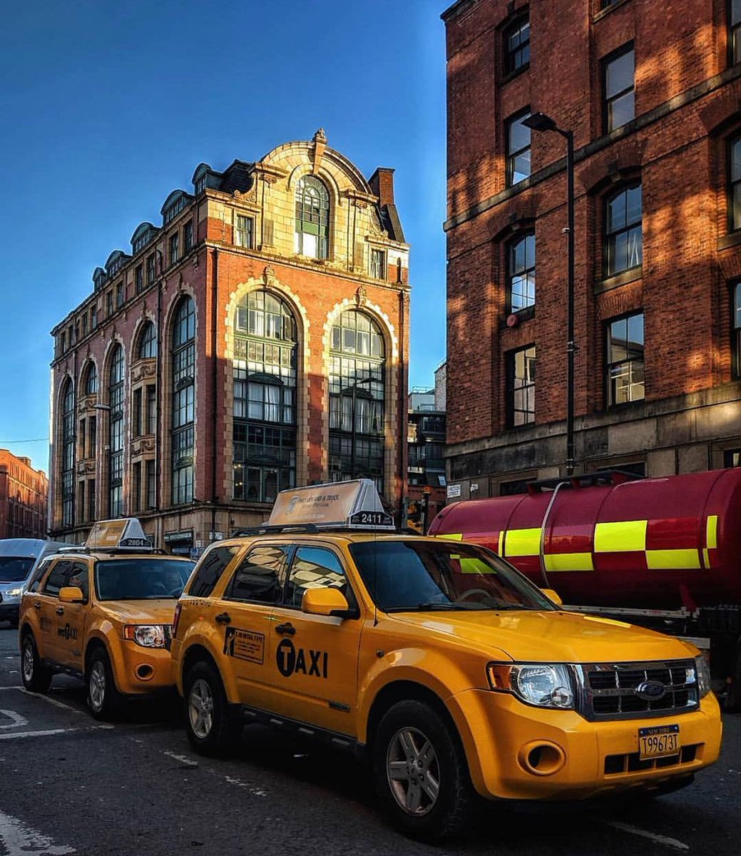 Gutted filming for #morbius is coming to an end 😭
Don't we look at home on the backdrop of New York! 👌