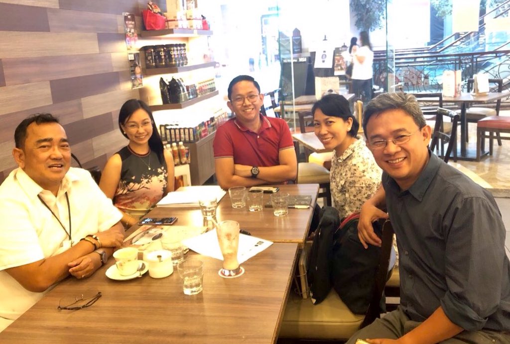 SIHI_PH's tweet photo. EARLIER: We are exploring partnership opportunities with Dr. Elmer Soriano of Civika Asian Development Academy, a development social venture focused on leadership, innovation, and impact. #SIHIPhilippines #SeeHigh #SocialInnovation #SocInn https://t.co/URG8xPKZE5
