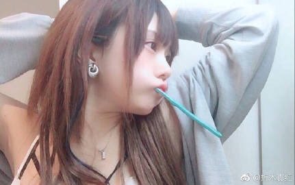 HH77799352's tweet photo. 皆様TLを荒らしてしまい申し訳ありません🔪
そんな時は美波の画像を見て和みましょう🔪
俺は美波の歯ブラシになる🔪
#美波
#美波の歯ブラシ
#美波の歯ブラシに俺はなる https://t.co/g0ujfqP5vY