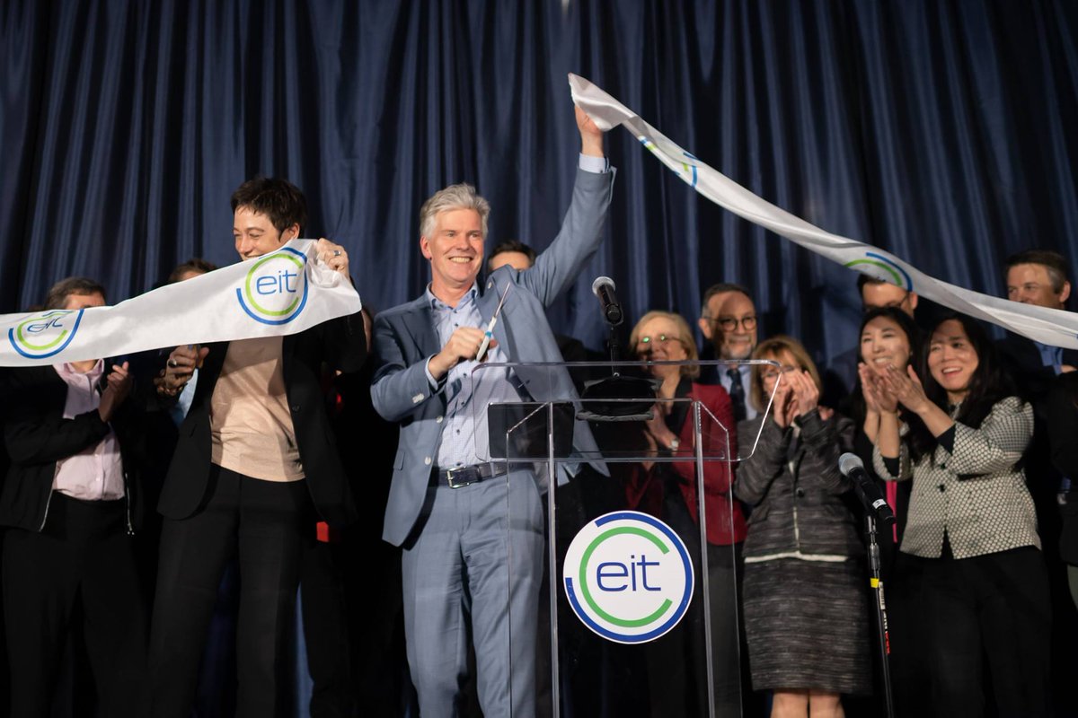 .<a href="/EITeu/">European Institute of Innovation & Technology</a> opened the first Community Hub outside of Europe in Silicon Valley yesterday! The EIT Hub in San Francisco will support European innovators in attracting US customers, partners and investors, as well as showcase European-made innovation: tinyurl.com/y3yet6fd