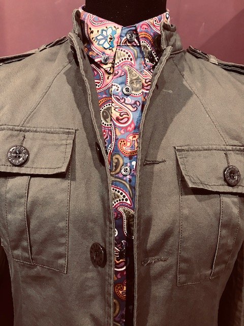 Everyone loves the classics! 💚

Want a brighter look for the races? We've got your back!🐎☀

#PrettyGreen #welovepg