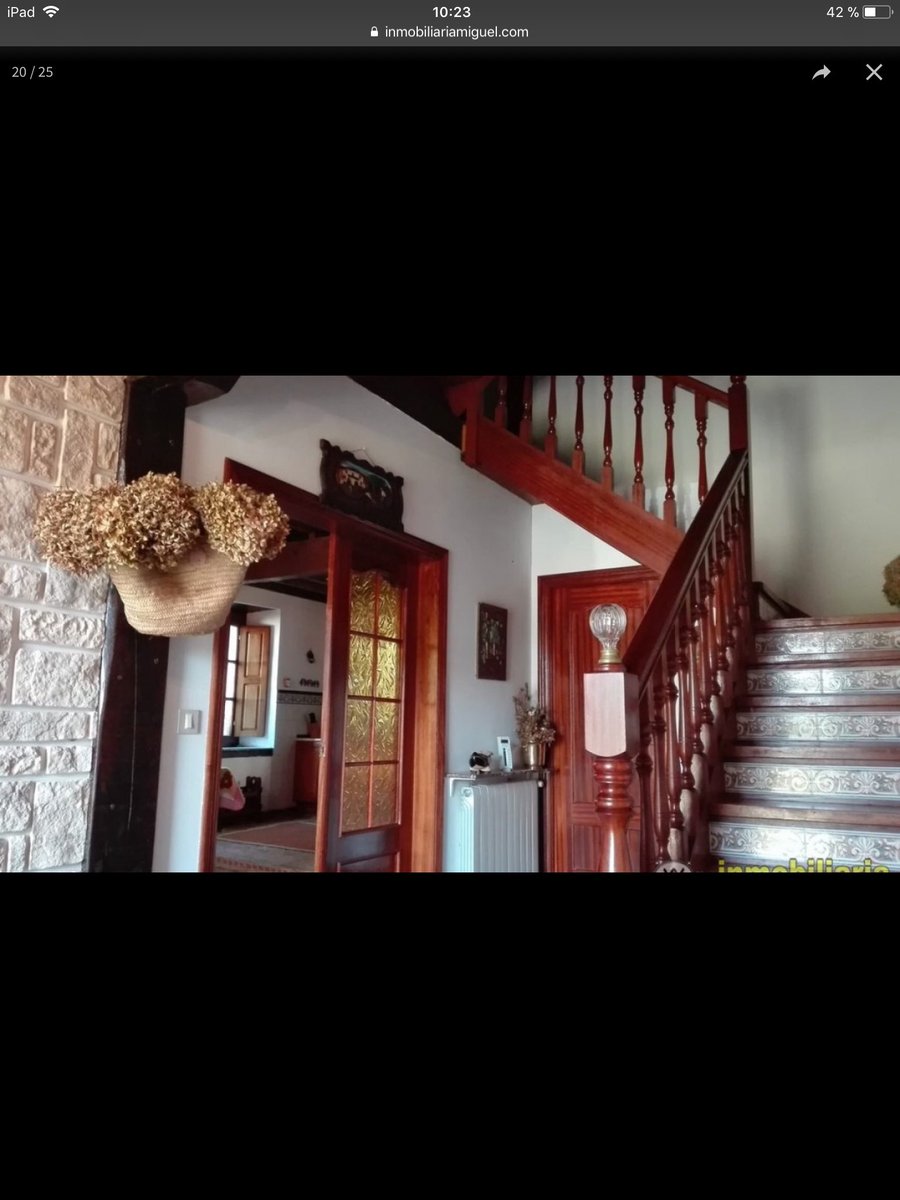 InmobiliariaMig's tweet photo. Se vende preciosa casa de piedra rehabilitada por completo de 208m2 con terreno de más de 2000m2 en Muñorrodero (Val de San Vicente) en el bonito Valle del Nansa. Tienes toda la información en este enlace🏡➡️
https://t.co/eCgi8hiLx2 https://t.co/JcrkRWVuph