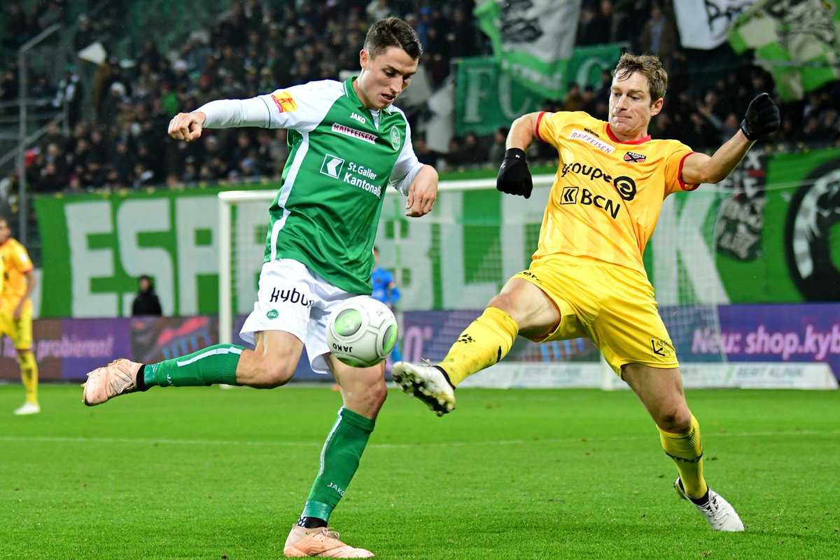 fussball_ch's tweet photo. RT FCSG_1879: Heute ab 19.30 Uhr ist Vincent #Sierro zu Gast im #Bierhof 😊 Kommt vorbei, wir freuen uns auf Euch 😉 https://t.co/MRKOhUyIJW