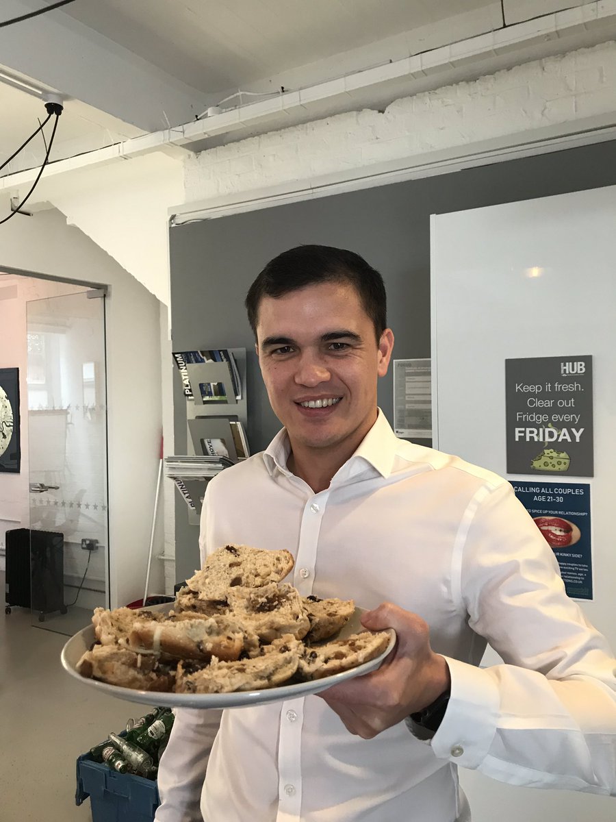 works_freedom's tweet image. Amazing #sharedlunch yesterday at our #hove space! It’s safe to say Nick enjoyed himself and is getting ready for #easter with lots of yummy hot crossed buns 🐣🐣(not to worry, he didn’t eat them all himself!)