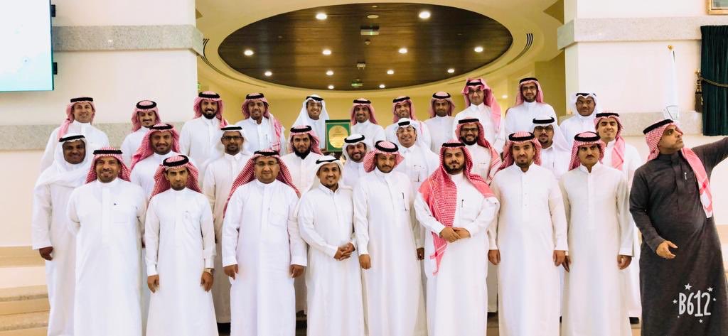 شارك قائد المدرسة الاستاذ قبل مهل العتيبي في البرنامج التدريب القيادة الفعالة والذي أقيم بمعهد الادارة العام لمدة ٣ اسابيع