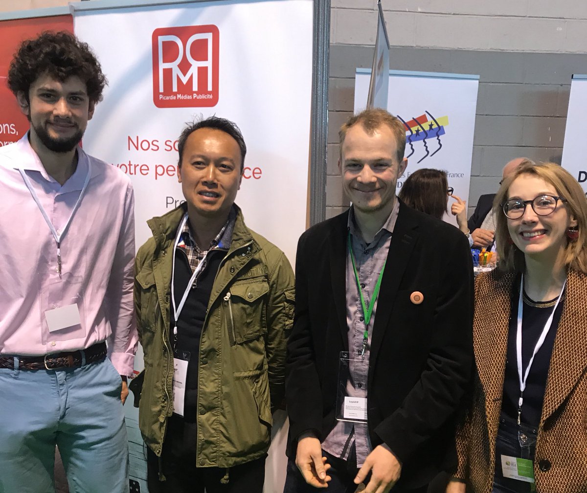 Amiens_Cluster's tweet photo. 👥 Lancement du concours de start up sur le stand du @CourrierPicard. Bonne chances à tous 🤞 @CCI_hdf @CourrierPicard https://t.co/vxJB8hsG17