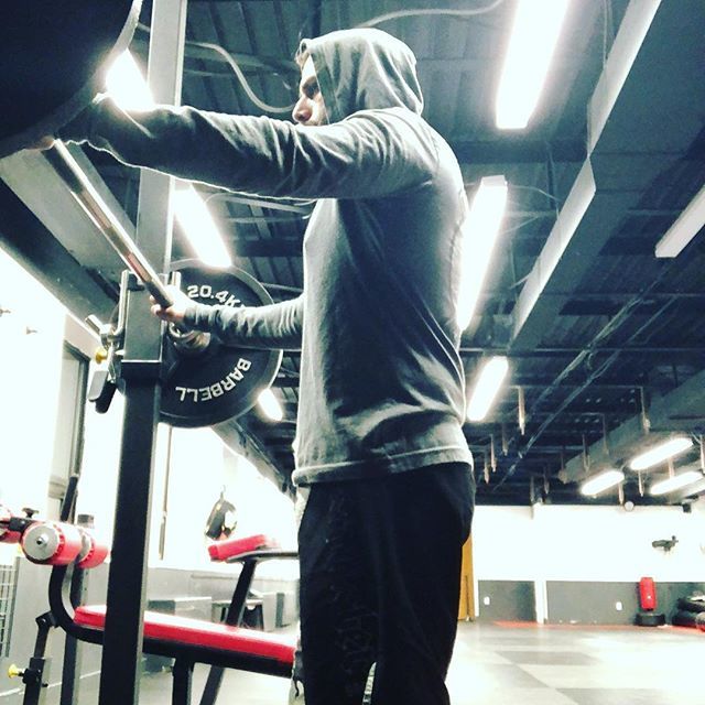 Leg day! @masadatactical @combatironapparel @sappernutrition #squats #deadlift #conditioning #lifting #kravmaga #israelicombatsystem ift.tt/2Ubx0tp