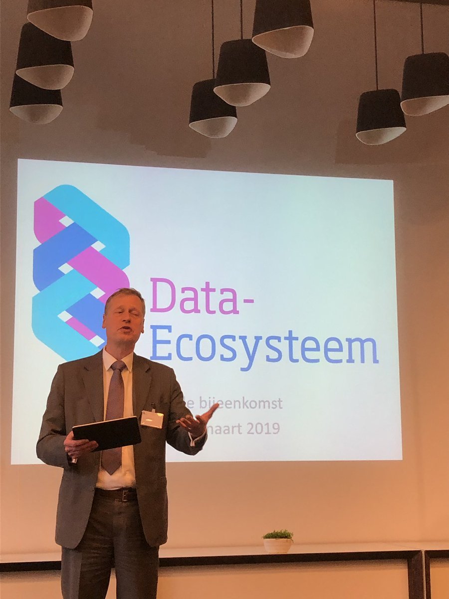 2e bijeenkomst #data #Ecosysteem van <a href="/statistiekcbs/">CBS</a> en hoe kunnen we meer waarde leveren aan de #cities <a href="/VNGemeenten/">VNG</a> en #provincies. Na plenaire presentatie #SDGs ecosysteem van <a href="/UnitedSmartCity/">United Cities</a> programma constructieve rondetafelgesprekken.<a href="/olafmuller01/">Olaf Müller</a>