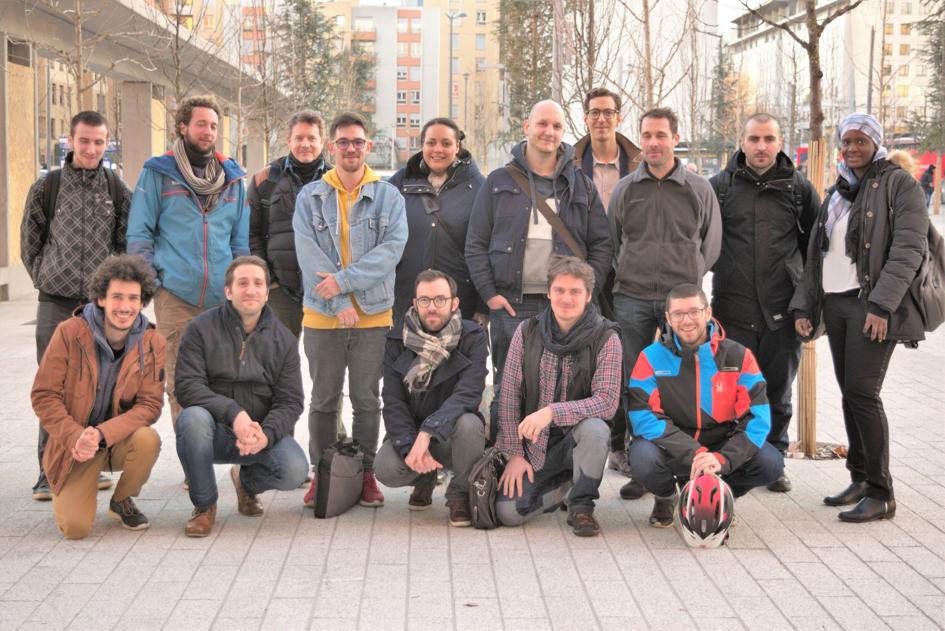 Afdas's tweet photo. [#Actu]
Après avoir suivi une formation certifiante de 400 heures au métier de développeur Web avec @M2iFormation, 15 stagiaires mettent en ligne leur CV pour se présenter aux recruteurs ! #POEC #numérique #contratpro 
👉 https://t.co/H92DSutHQ6 https://t.co/GCthdpmo4B
