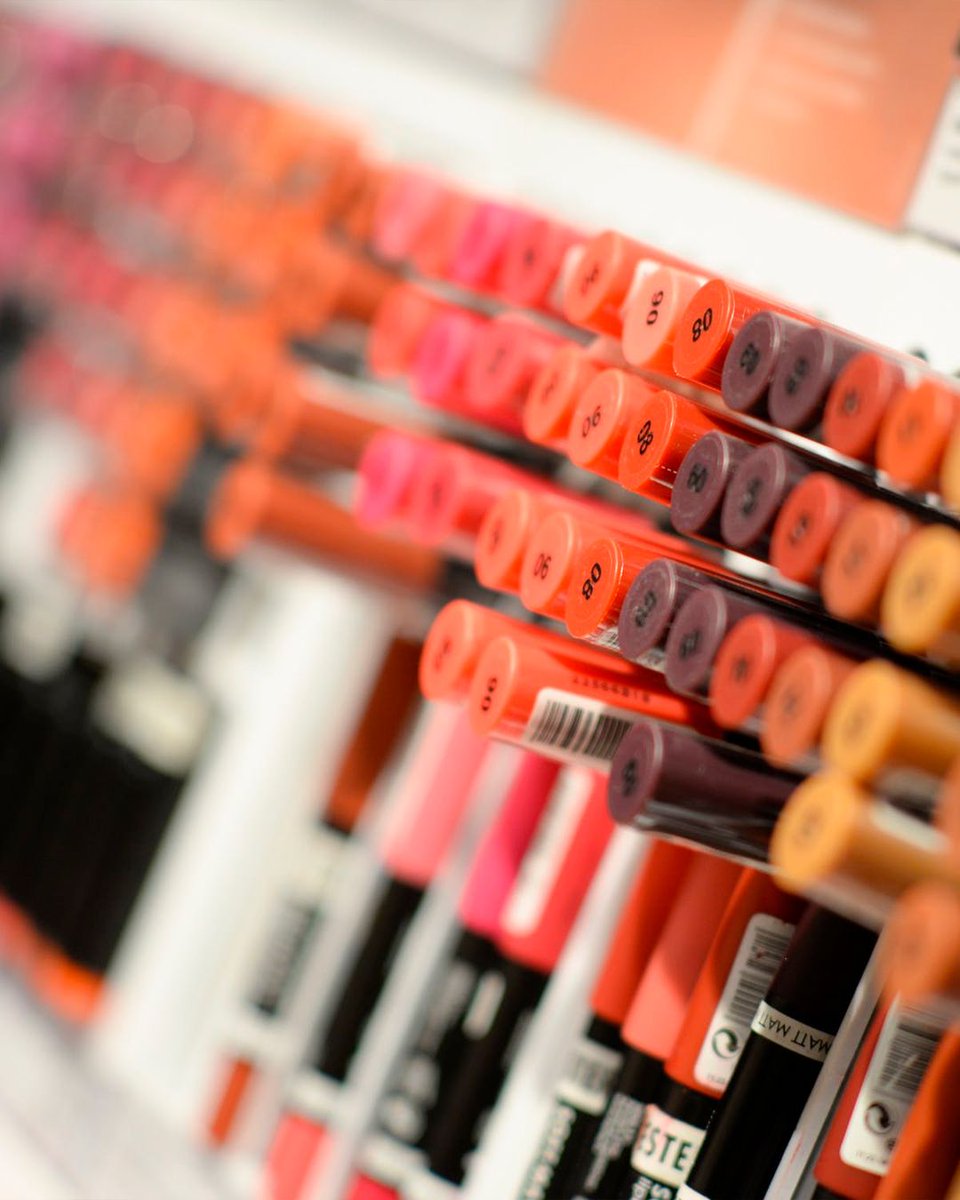 Aquello que garantiza el éxito del #retail es el vínculo con el #comprador. Si consigue crear una conexión #emocional con los #clientes potenciales, se transmite #confianza y el #producto se vuelve el adecuado para ellos, propiciando así la #venta. buff.ly/2EcbhFq