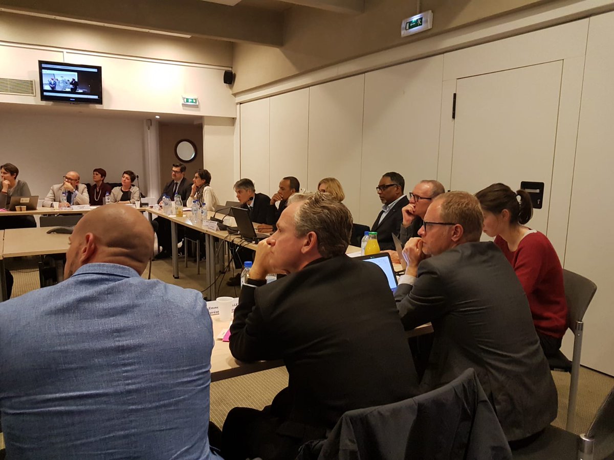 MerDfi's tweet photo. 📸 Retour en images de trois #startups de la team @outremernetwork, de Tahiti #leadbees et Guadeloupe #épiceriecréole #myditek, lors de leur intervention auprès du comité sectoriel de concertation à l'ODEADOM. #AgriTech https://t.co/E503mccDgd