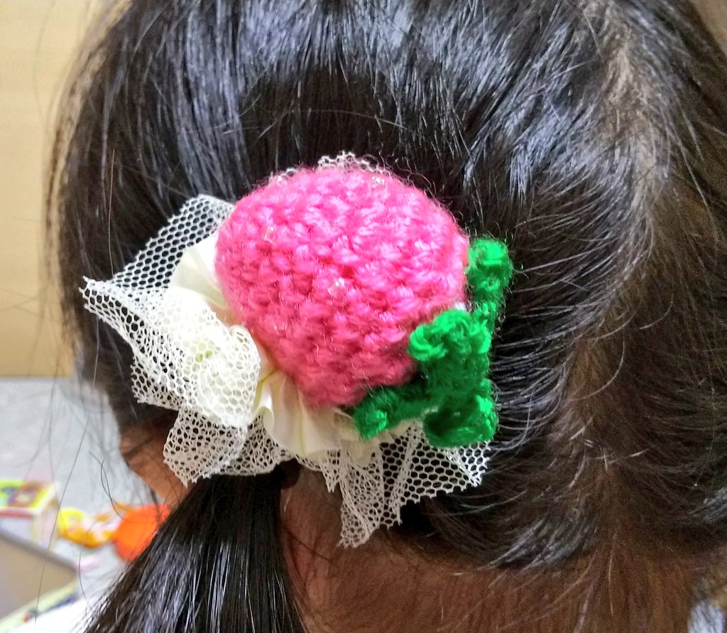 Echtheit06's tweet image. 参考に作ってみました🍓

いちごのヘアゴムの作り方
あみぐるみ初心者でもできる解説付き！ - minimade minimade.net/entry/hair-iti…