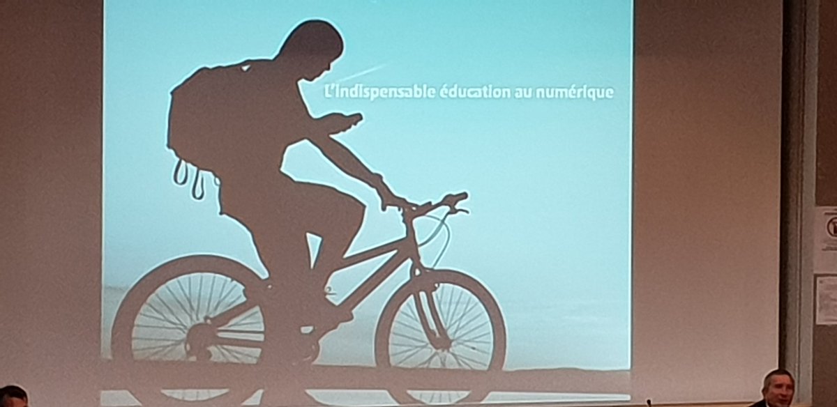 MarlierCatheri1's tweet photo. #capnumoc 6e sém sur le #numerique éducatif
👏 @jfcerisier pour cette conférence et sur l'accent mis sur l'obligation de l'éducation au #Numérique des apprenants, celle des acteurs institutions, enseignants, parents ...
@sbrncaliaros @BertrandMocquet @Alex_Bouyer @Montpellier_BS https://t.co/wwYjSfw264