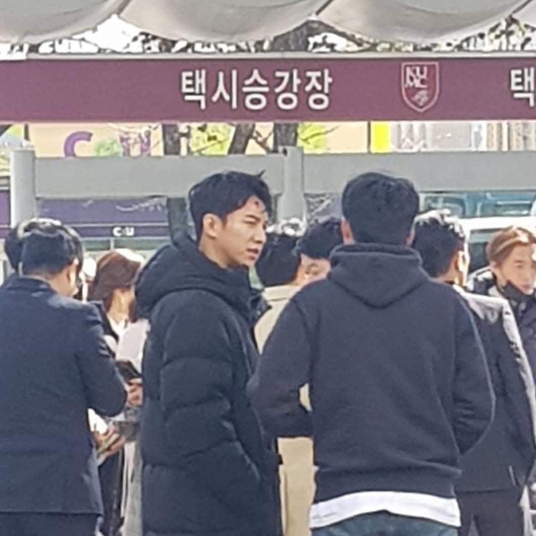 D2vRDu4U8AEFg4p.jpg:large