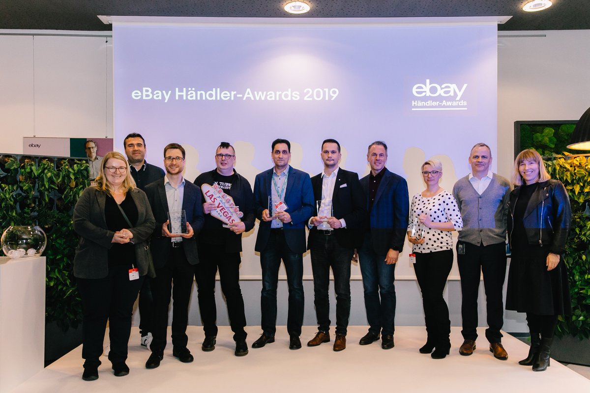 eBayDE's tweet photo. In Anwesenheit von eBay CEO @devinwenig wurden gestern in Dreilinden die zweiten #eBay #HändlerAwards vergeben. Das sind die Gewinner: https://t.co/lchuK1WzF7 #weareeBay #eBayOpen2019 https://t.co/RxryGCuIz4