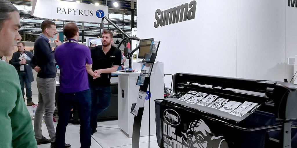SummaFinish's tweet photo. Visiting @SignPrintExpo? Stop by at not one, not two but three Summa dealers! @VinkVts, @PapyrusBeLux and @DimixNederland are at your service with Summa's latest developments on every booth. 

#signprintexpo #signprintexpo2019 #SummaFinish #beelite https://t.co/S0CXqNAw6k