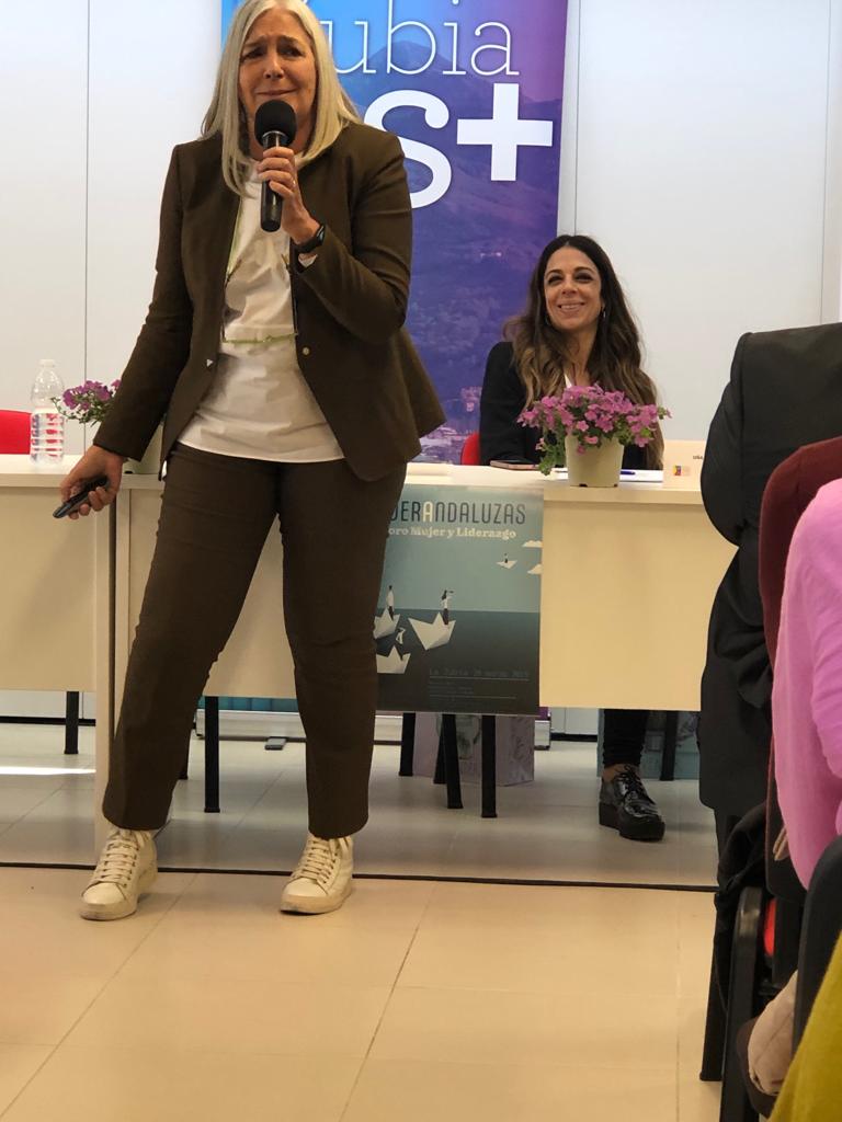 LabZubia's tweet photo. #LaZubia @Ayto_LaZubia #Granada Foco del  Liderazgo Femenino Empresarial y Social en Granada y Andalucia Foro #LíderAndaluzas https://t.co/FPmAxcnktF