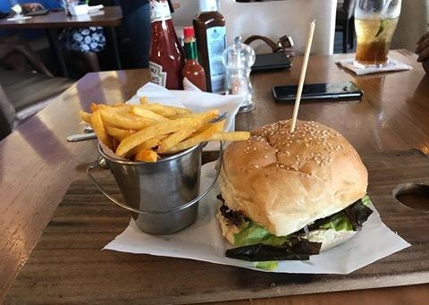 thespotmbale's tweet photo. Imagine how a burger will look like on your work desk. 
Well, order with us and we will deliver it to you at any time of the day. https://t.co/Ls0L3TYE4n