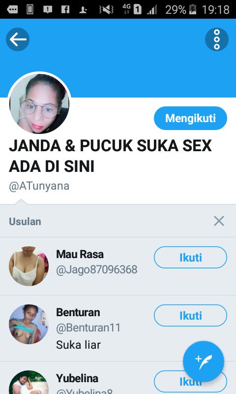 GabbyAnna4's tweet photo. Mohon info... WANITA INI PENJAHAT BERANTAI. MERETAS AKUN FB DAN MENYEBAR GAMBAR PORNO BAGI KORBANNYA. INFO BAGI KEPOLISIAN SEKTOR MANOKUARI PAPUA... TOLONG DIAMANKAN. TERLALU BANYAK KORBAN... https://t.co/luMwIb7QaM