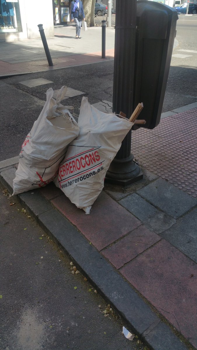 <a href="/Lineamadrid/">Línea Madrid</a> Obras que hacen lo que les da la gana. C/Altamirano, 1