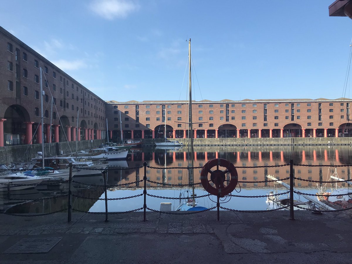 Spring has sprung! Good morning from sunny Liverpool ☀️ #yodelweek6 #albertdock #sunnyday #happyday #liverpool