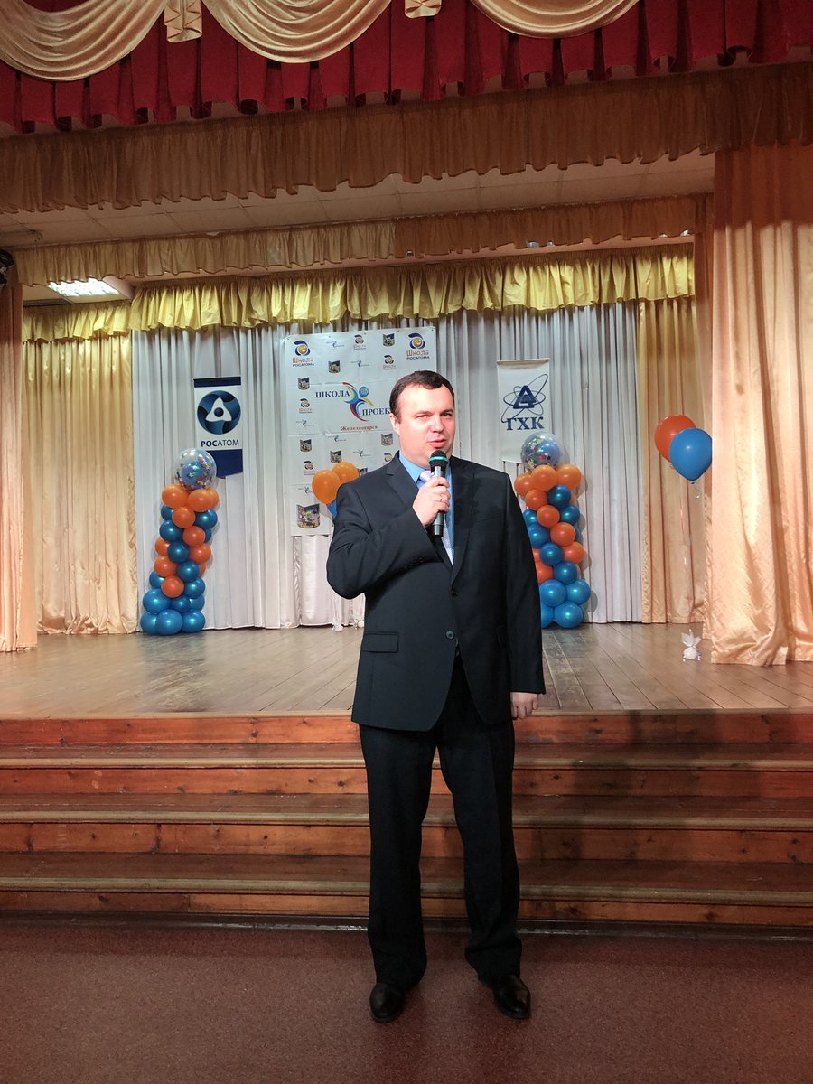 Shkola95's tweet photo. Сегодня на базе Школы №95 состоялось открытие очного этапа шестого сезона системного мероприятия Всероссийского проекта «Школа Росатома». На протяжении многих лет данное мероприятие для детей из городов присутствия Государственной корпорации «Росатом» организует Школа №95. 😄🍊 https://t.co/ZomKRrFl6O