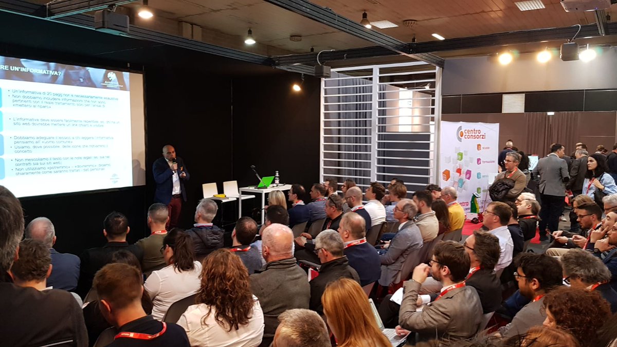 Il #GDPR in pratica: quante aziende ancora non lo hanno implementato? A vedere l'arena gremita per il nostro workshop in #Smau Padova sembrano molte... <a href="/DGiribaldi/">Davide Giribaldi</a> <a href="/smaunotes/">SMAU</a>
