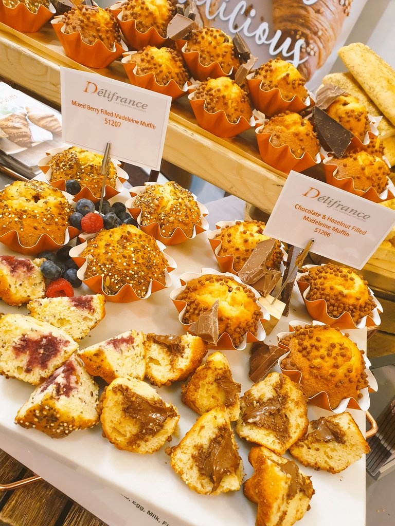 ManBunBaker's tweet photo. @DelifranceUK &amp; @DelifranceDan today supporting @BidfoodUK with a Big Food &amp; Drink Show for the Penrith Depot! Hosted today by the @RhegedCentre! #bakery #liveeverydaydelicious https://t.co/SRRWw8zypB