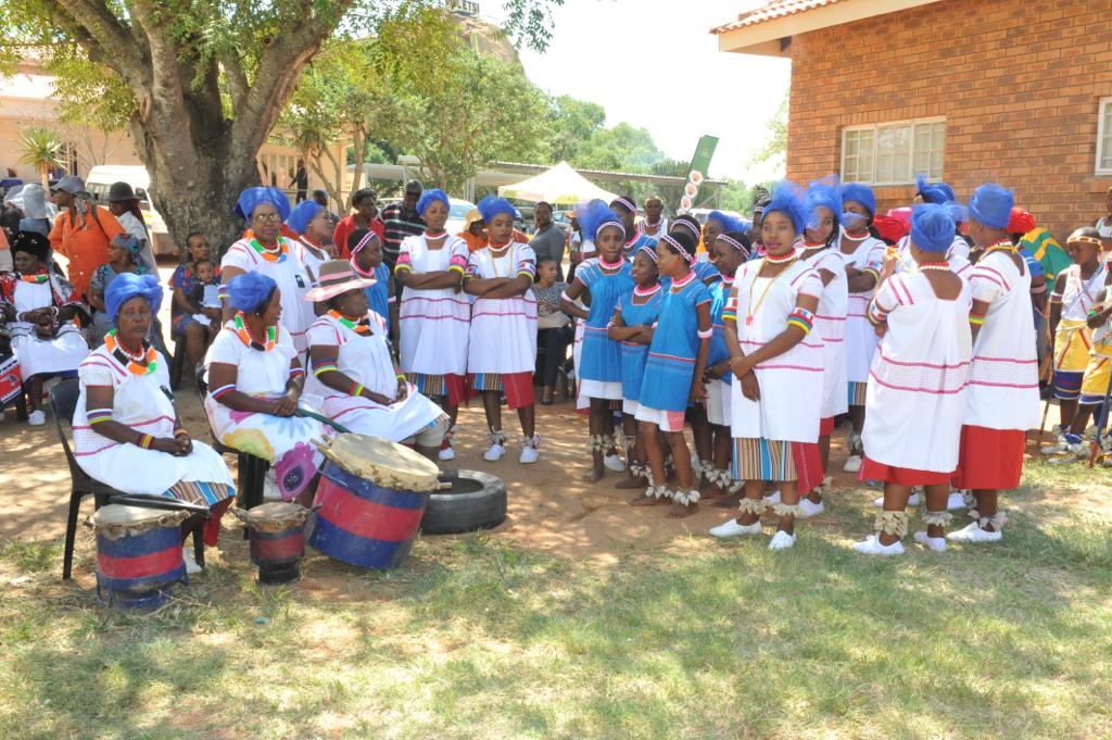 NationalCoGTA's tweet photo. Colourful scenes in #Moletji, Limpopo Province https://t.co/pFBpkpmItp
