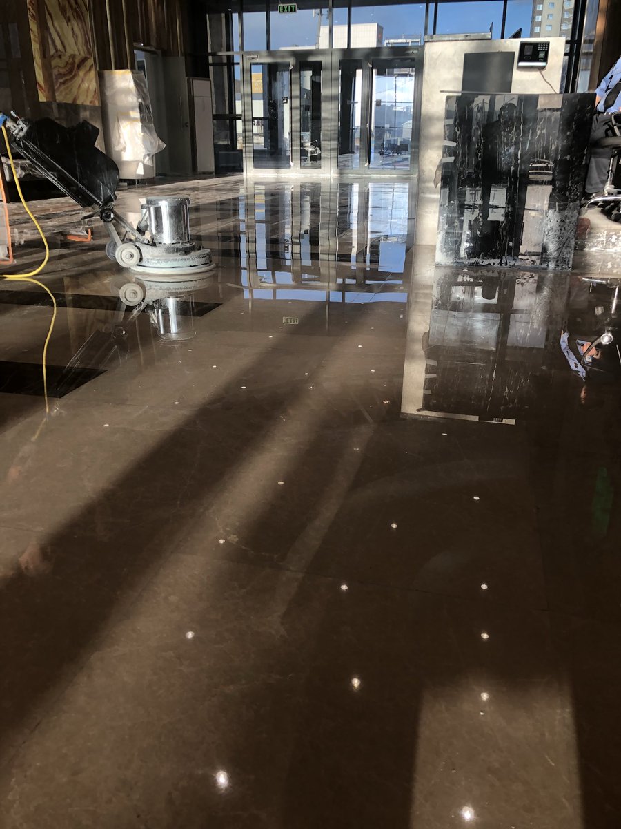 Бид чулуу нийлүүлэлт, гүйцэтгэлээс гадна чулуун шал өнгөлгөөний ажлыг эхлүүлээд багагүй хугацааг өнгөрөөжээ. #Khoimoroffice, 2019.03.28