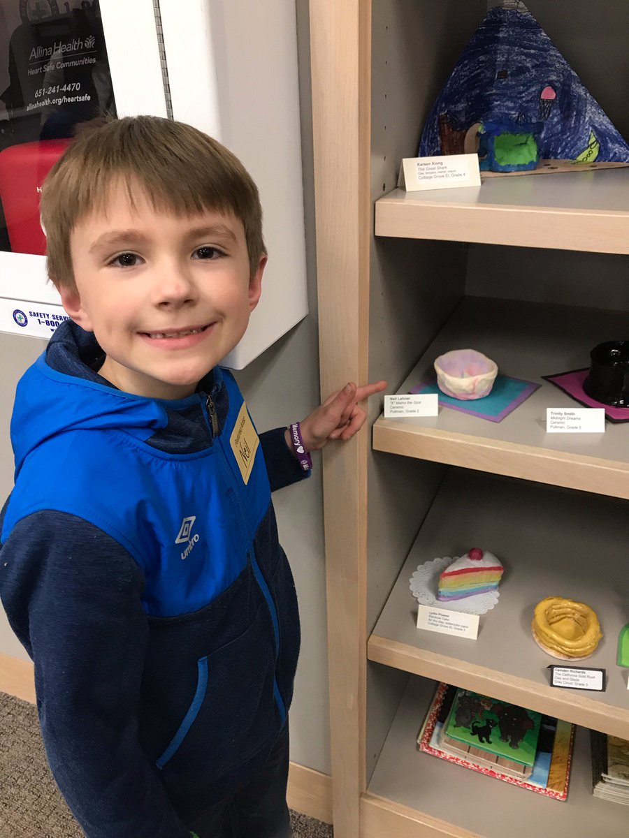 PullmanElem's tweet photo. The district elementary art show was held on Tuesday night, we are so proud and impressed with all of our students' work.  Special thanks to Mrs. Brown, our art teacher for all her hard work! https://t.co/hIPtsTCX07
