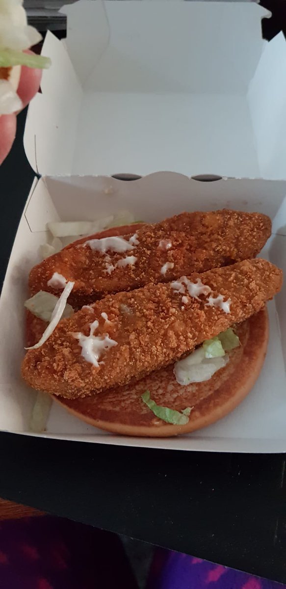 ChanSN's tweet photo. @McDonaldsUK @McDonalds @McDonaldsUKNews @McDonaldsCorp I order this and I get that! Seriously Ronald please share what do you have to say? I'm not #lovingit #irritating #annoyed #upset #Disappointed #false #Marketing #reallife #whatisthis https://t.co/IUqybuAwL8