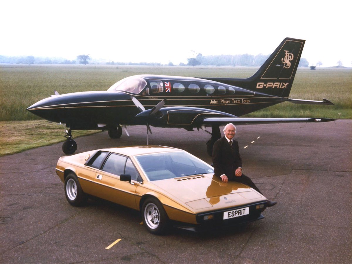 automovilers's tweet photo. Lotus Esprit. #Automovilers https://t.co/KYcj1hlCK8